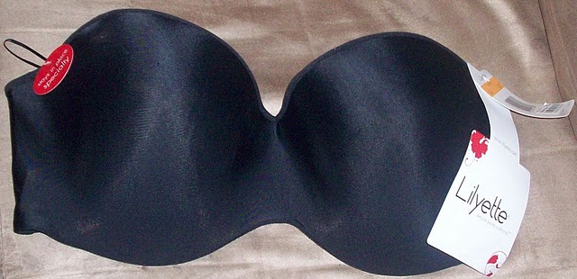 HOW TO FIND THE PERFECT STRAPLESS BRA FOR DD'S AND UP - Stylish Curves