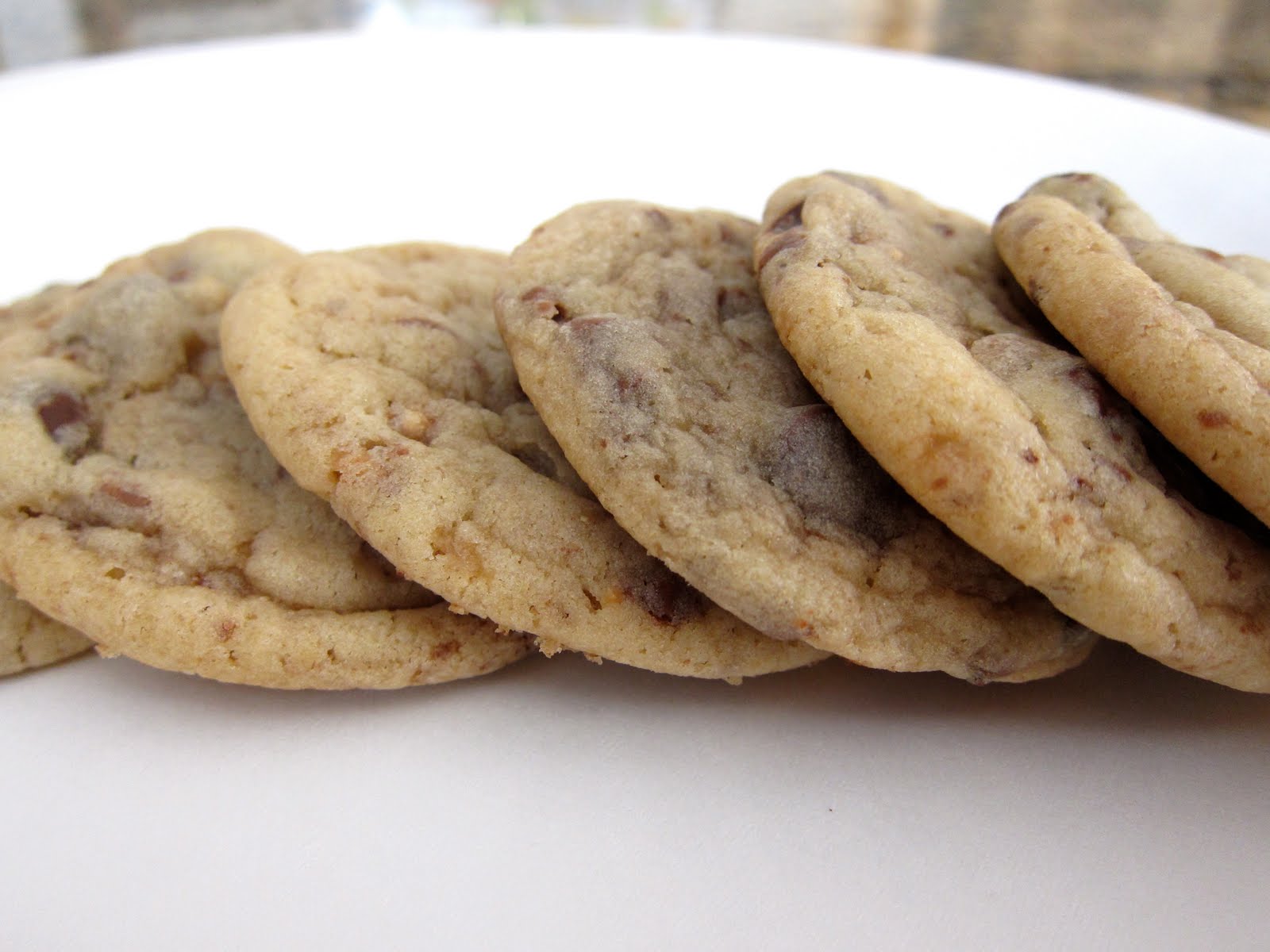 Chocolate Chip, Almond & Toffee Cookies Lovin' From the Oven