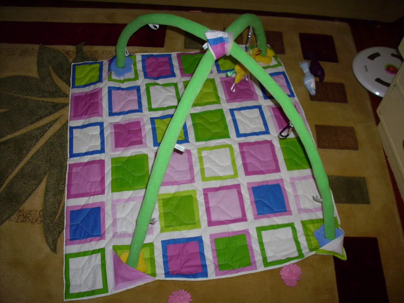 Made in dali Oyun Halısı