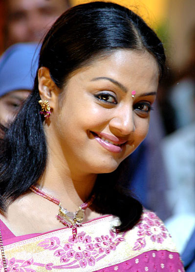 hot jyothika pics