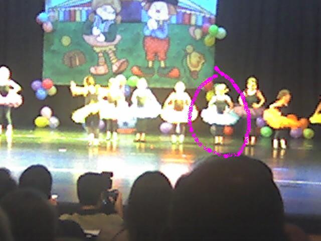 [bailarina2.JPG]