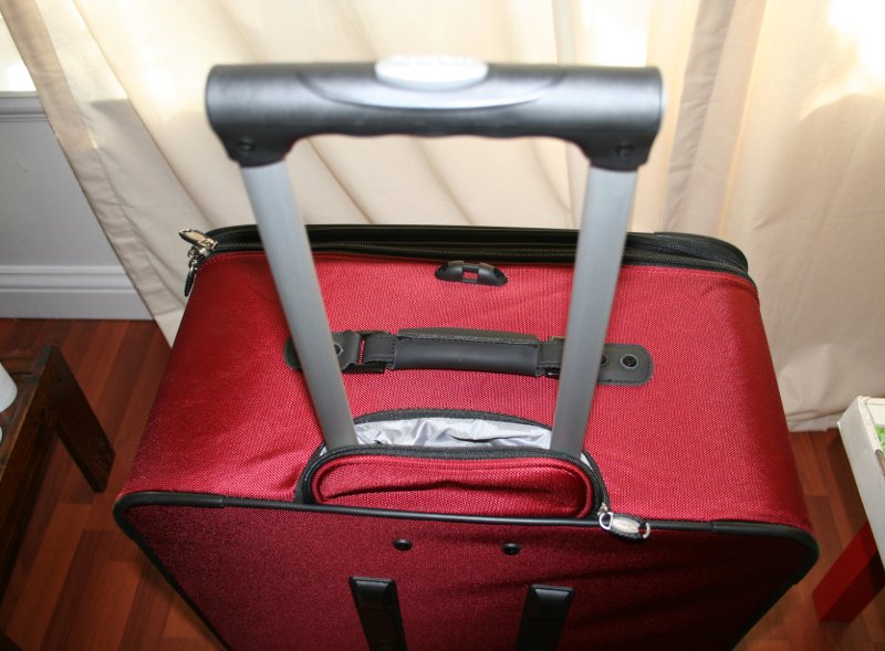 [Travelprohandleextended.JPG]
