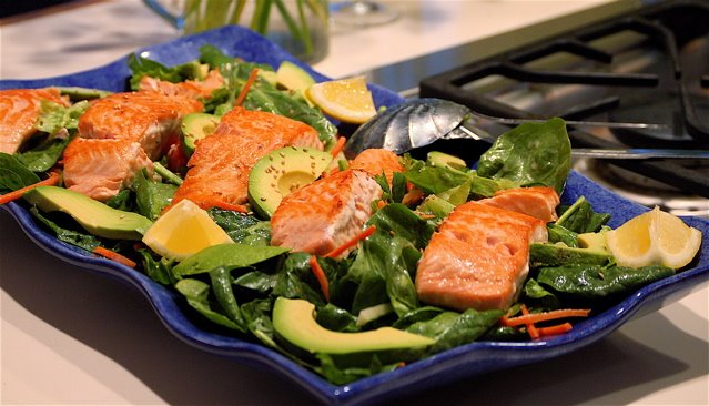 [Salmon+on+Salad+1.jpg]