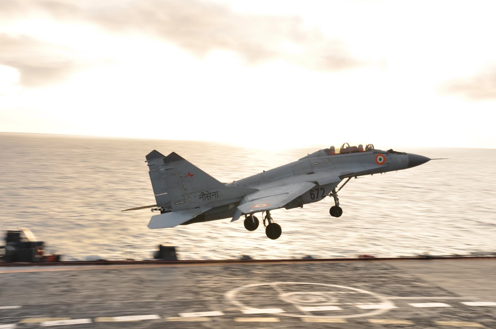 [MiG-29KUB_on_Admiral_Kuznetsov_D.JPG]
