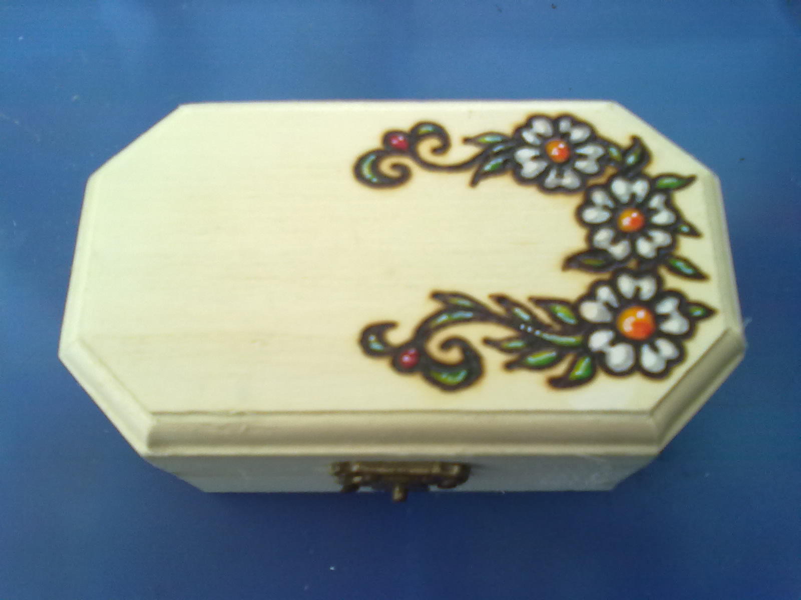 PIROGRABADOS PERSONALIZADOS A DOMICILIO: Cajas de madera pirograbadas y