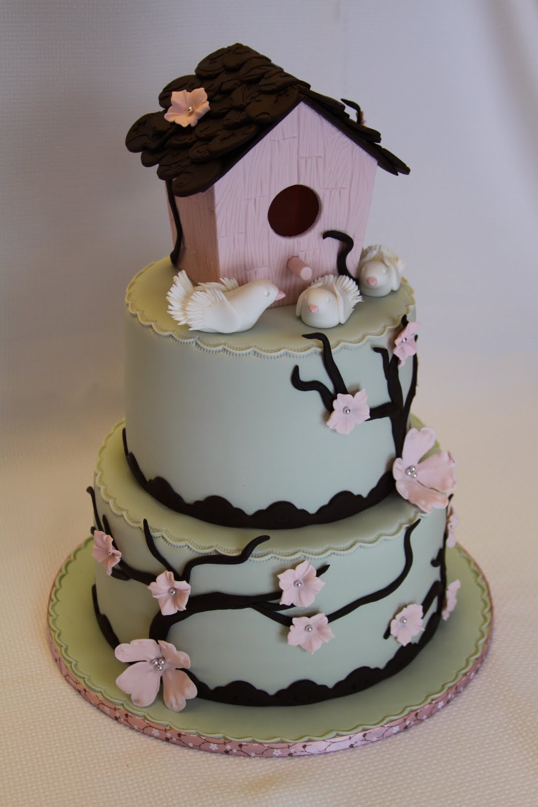 .: Birdhouse Housewarming Cake