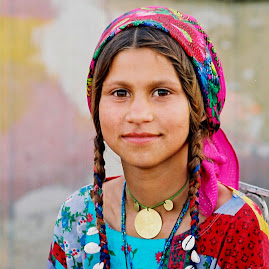 ROMA GIRL IN ROMANIA