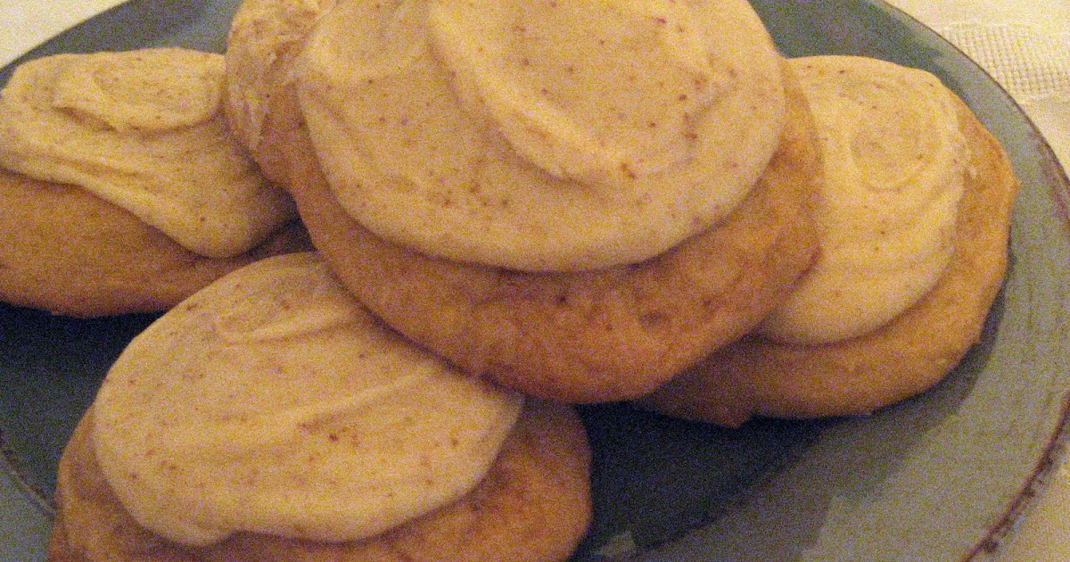 Wannabe Culinarian Sour Cream Cookies with Browned Butter Frosting