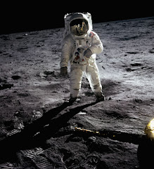 Apollo 11 (click pic for lots sites)