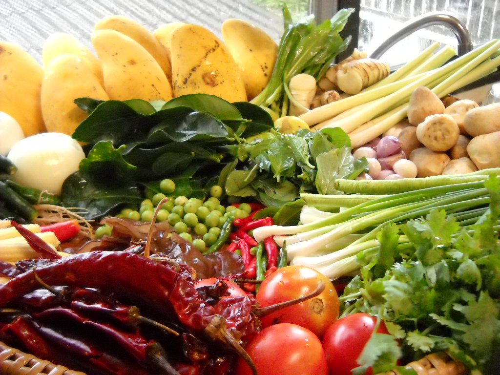 Thai herbs and spices and arrival in Thailand The Recipe; by Linda Gomes