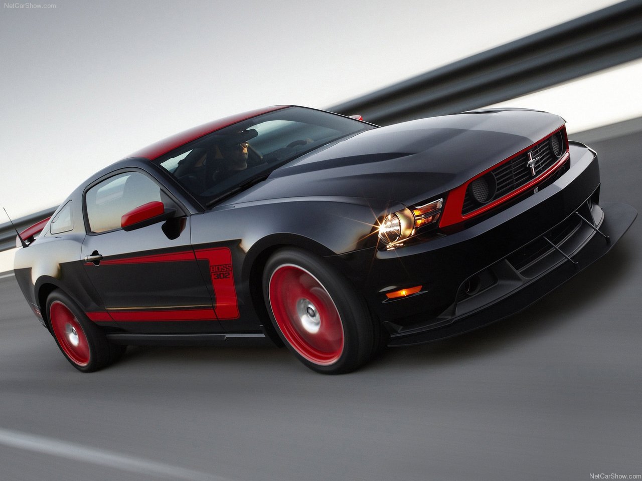 http://3.bp.blogspot.com/_iNDIRbqKnsE/TIqmXaHRHgI/AAAAAAAABIk/y71qea0oNyg/s1600/Ford-Mustang_Boss_302_Laguna_Seca_2012_1280x960_wallpaper_02.jpg