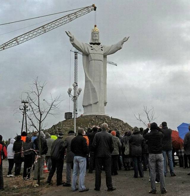 HYDERABAD sindh Pictures of the Largest Jesus Christ Statue in the World