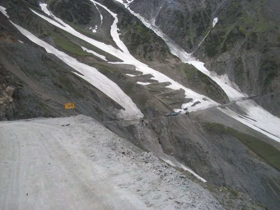 [zojila-pass.jpg]