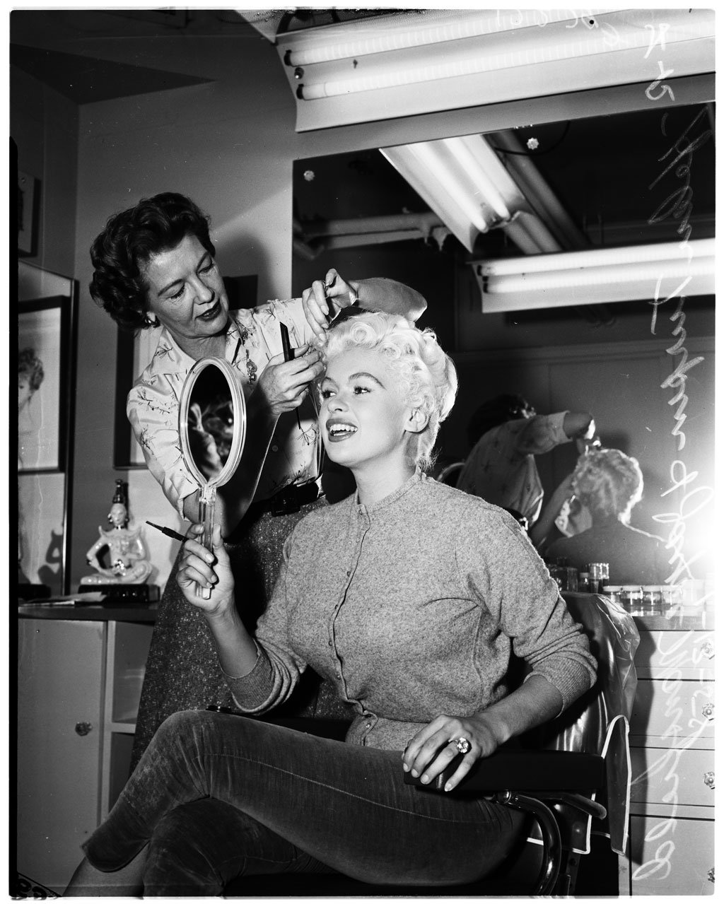 Hair Stylist Florence Bush