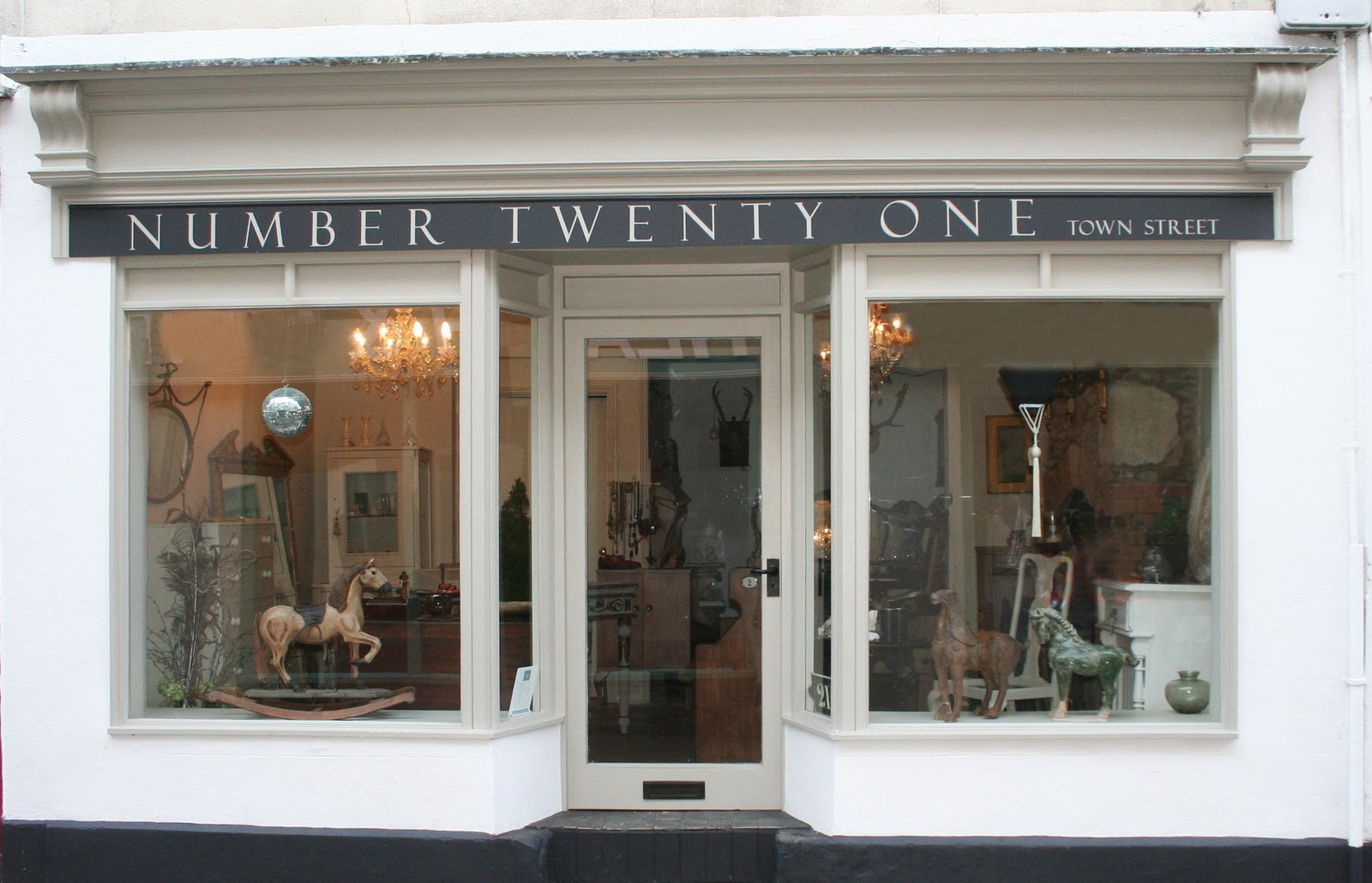 Creative Somerset SHOP WATCH Interior, antique, vintage, artisan