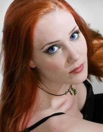 simone-simons.jpg