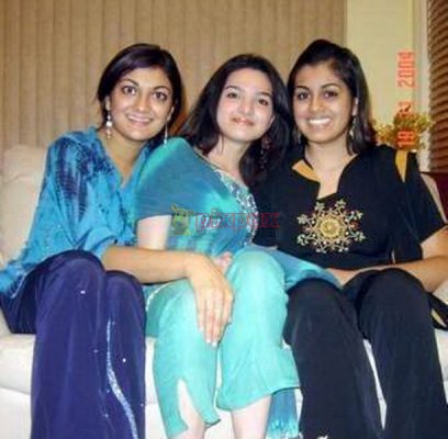 Young Hot Teen Pakistani Girls Pictures