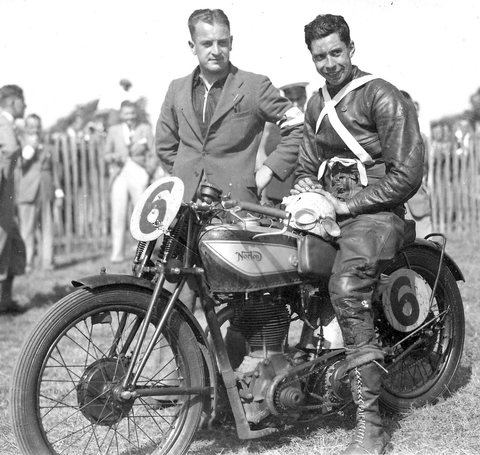 РњРѕС‚РѕС†РёРєР» 1933