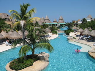swimming pool in San Diego | pariwisata-teknologi.blogspot.com