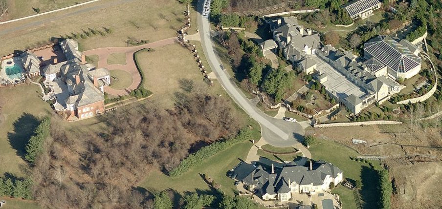 [highlandfarmroad5.bmp]