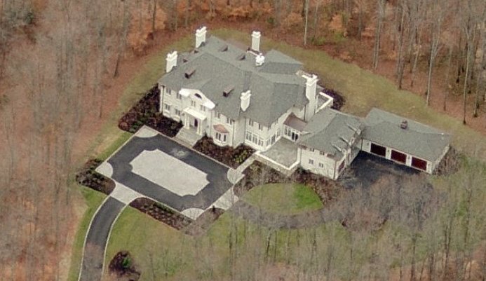 [cobblestonecourt.bmp]