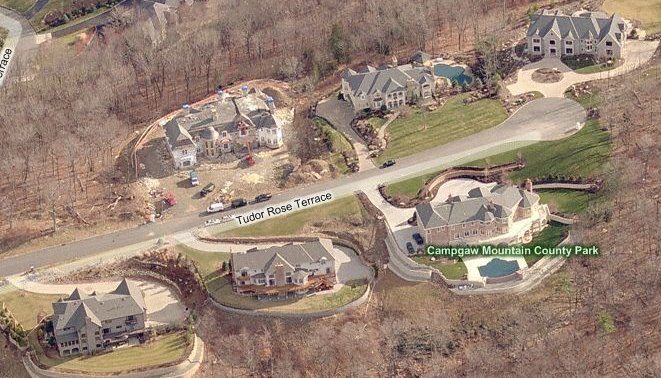 [tudorroseterrace.bmp]