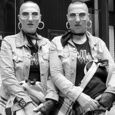 Facts About Twins | Identical Twins Seen On www.coolpicturegallery.us Facts About Twins | Identical Twins Seen On www.coolpicturegallery.us