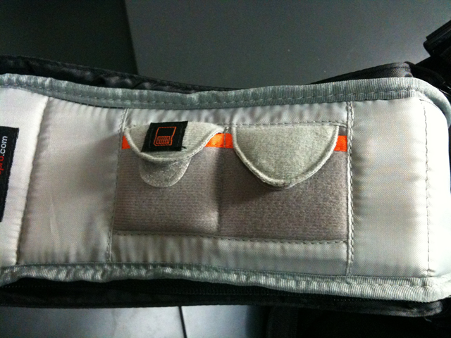 [Lowepro200AW-04.png]
