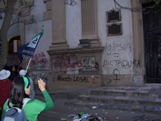 ESCRACHE A IGLESIA EN CORDOBA