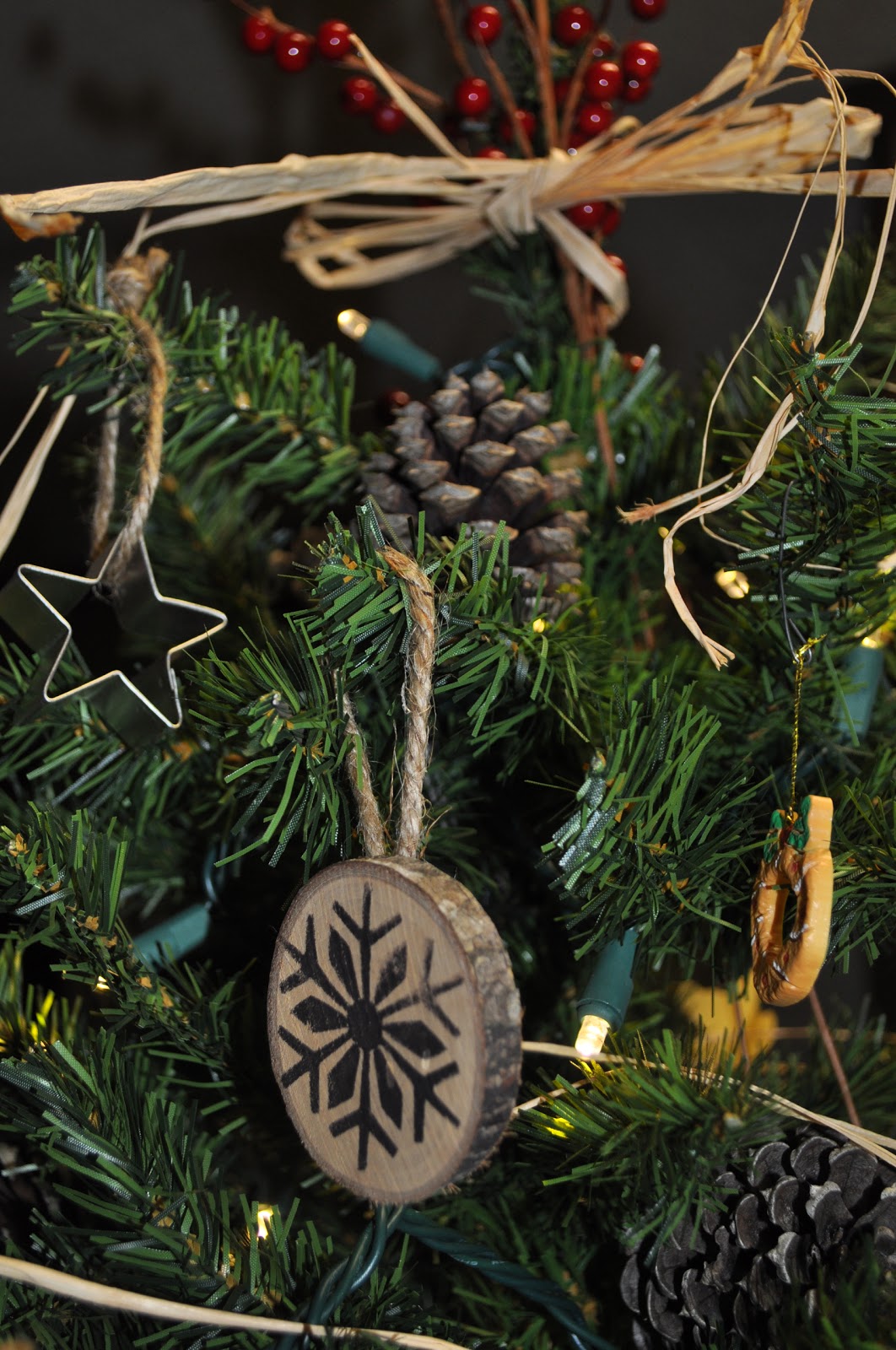 Design to Shine Wood 'Chip' Christmas Ornaments