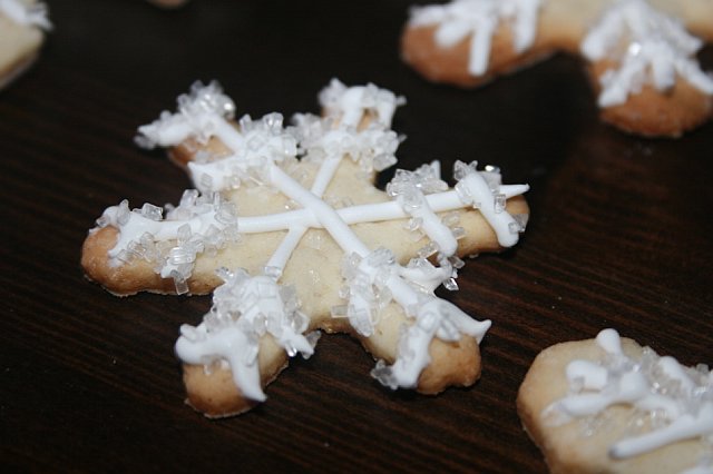 Top iced rich fruit christmas cake Cakes 'n All