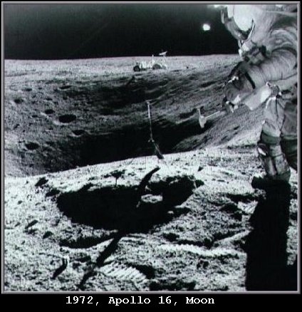 [moon-ufo-photo_111.jpg]