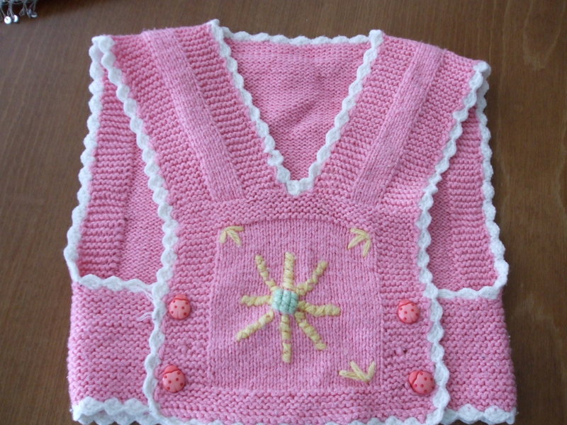 DERYA BAYKAL ÖRGÜSÜ BEBEK YELEKLERİ DERYA BAYKAL ÖRGÜSÜ BEBEK YELEKLERİ