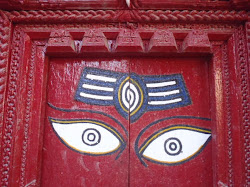 Les fameux "3 yeux" de Bouddha qui voient tout