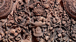 Fines sculptures de Banteay Srei