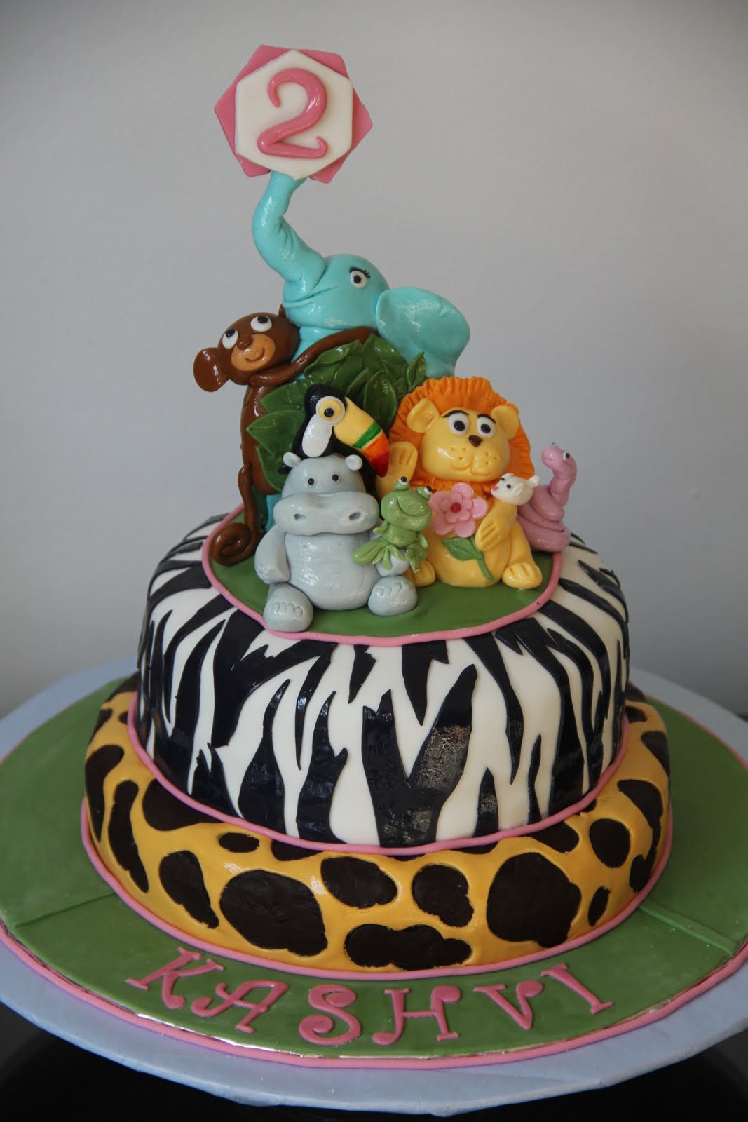 cool girly cakes