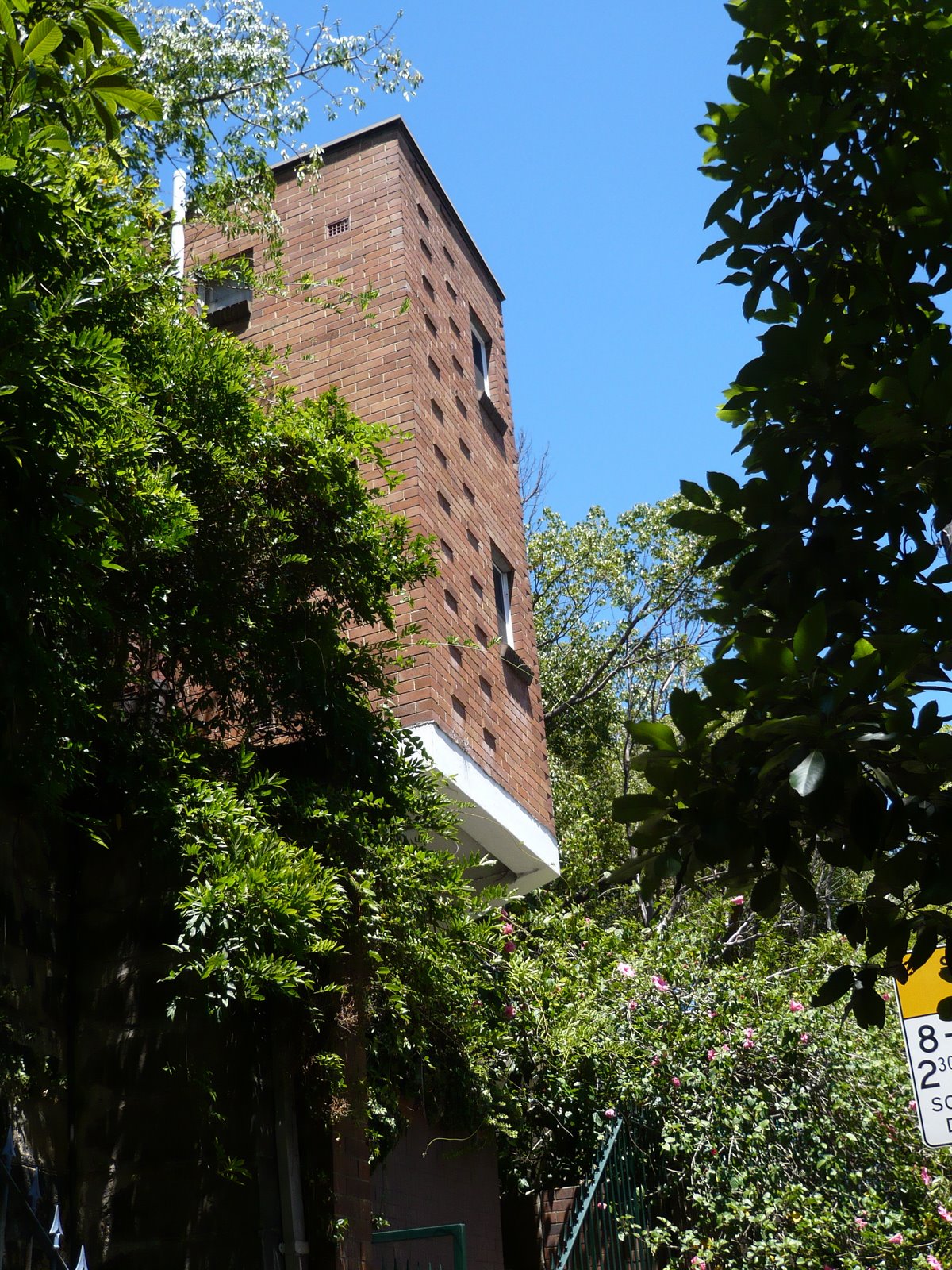 [L1070724.JPG]