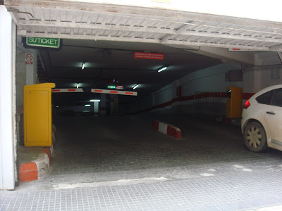 HISTORIA DEL AUTOMOVIL EN MALAGA: GARAJES PARA GUARDAR EL VEHICULO