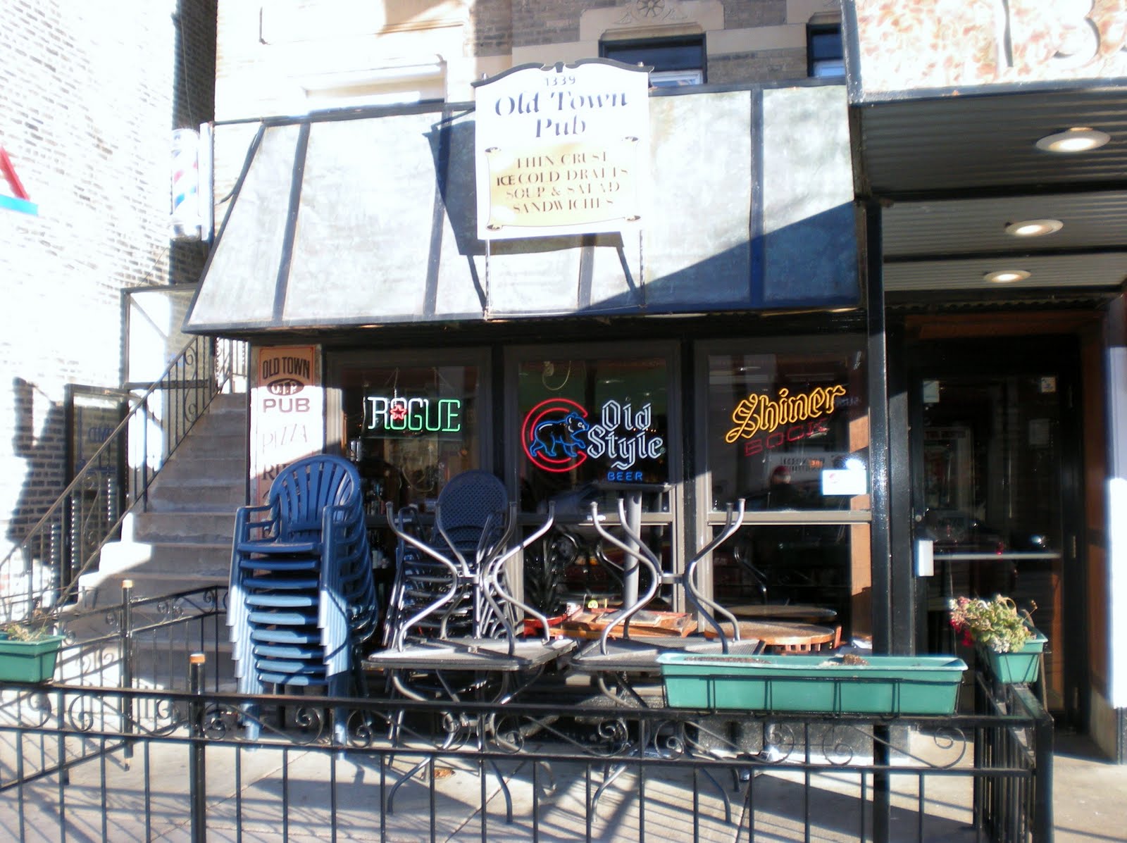 G's Pizza Nation Review of Old Town Pub, Chicago, IL