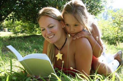 [motherdaughterreading.jpg]