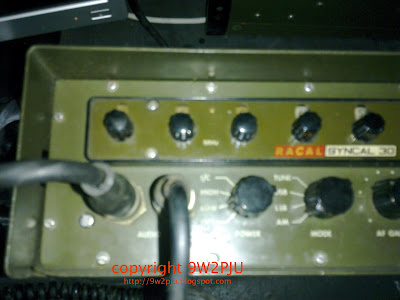 22122009010 Classic Military Grade Radio