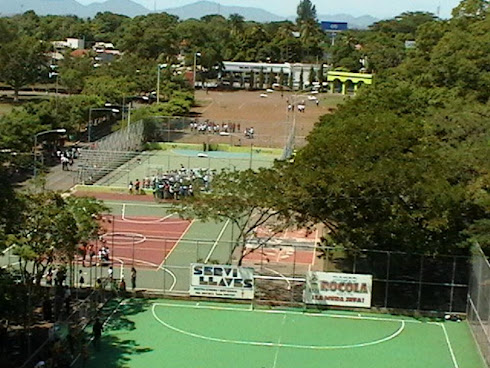 VISTA AEREA DE CENTRO DEPORTIVO CHARLAIX