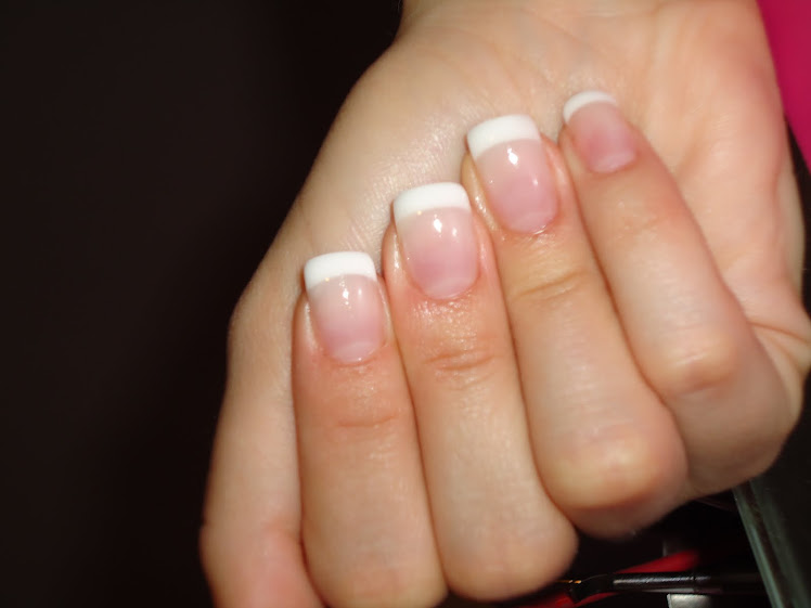 manutenção en Unhas naturais..French Manicure +Gel Pink Leitoso