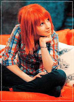 Hayley *.*