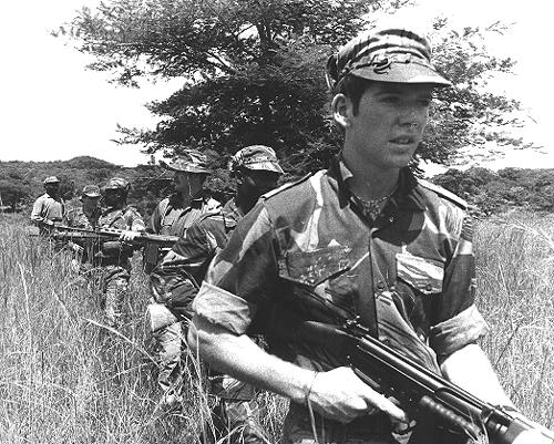 FAL-Rhodesia-patrol.jpg