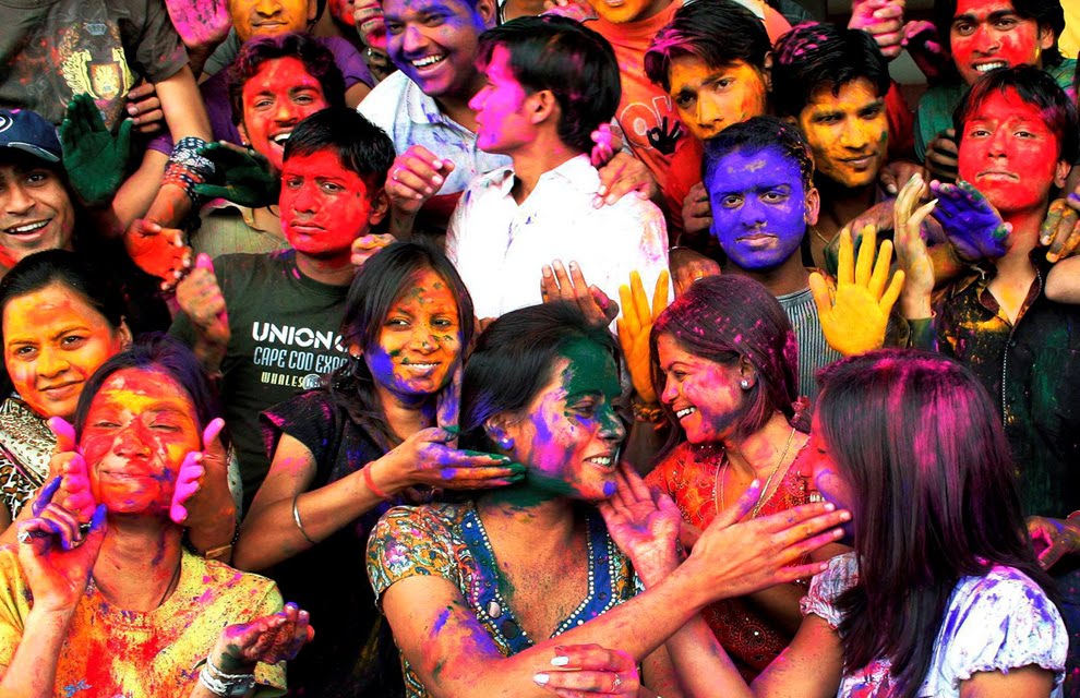 [holi2010.jpg]