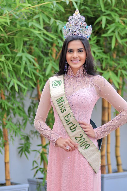 Moda Vietnã por Larissa Ramos.