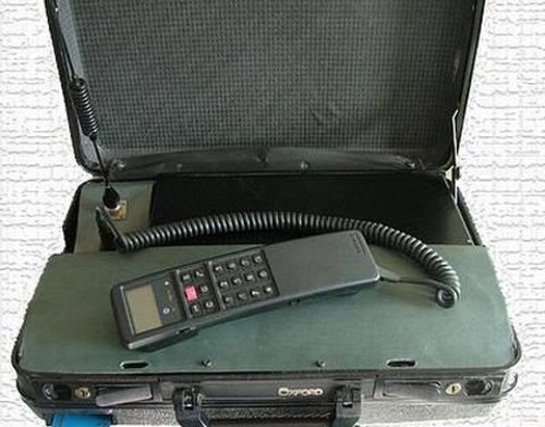[old_mobile_phones_004.jpg]