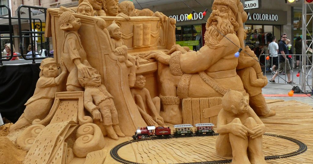 Adelaide in Photos Christmas sand sculpture completed
