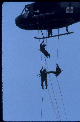[helio:rapelling.jpg]